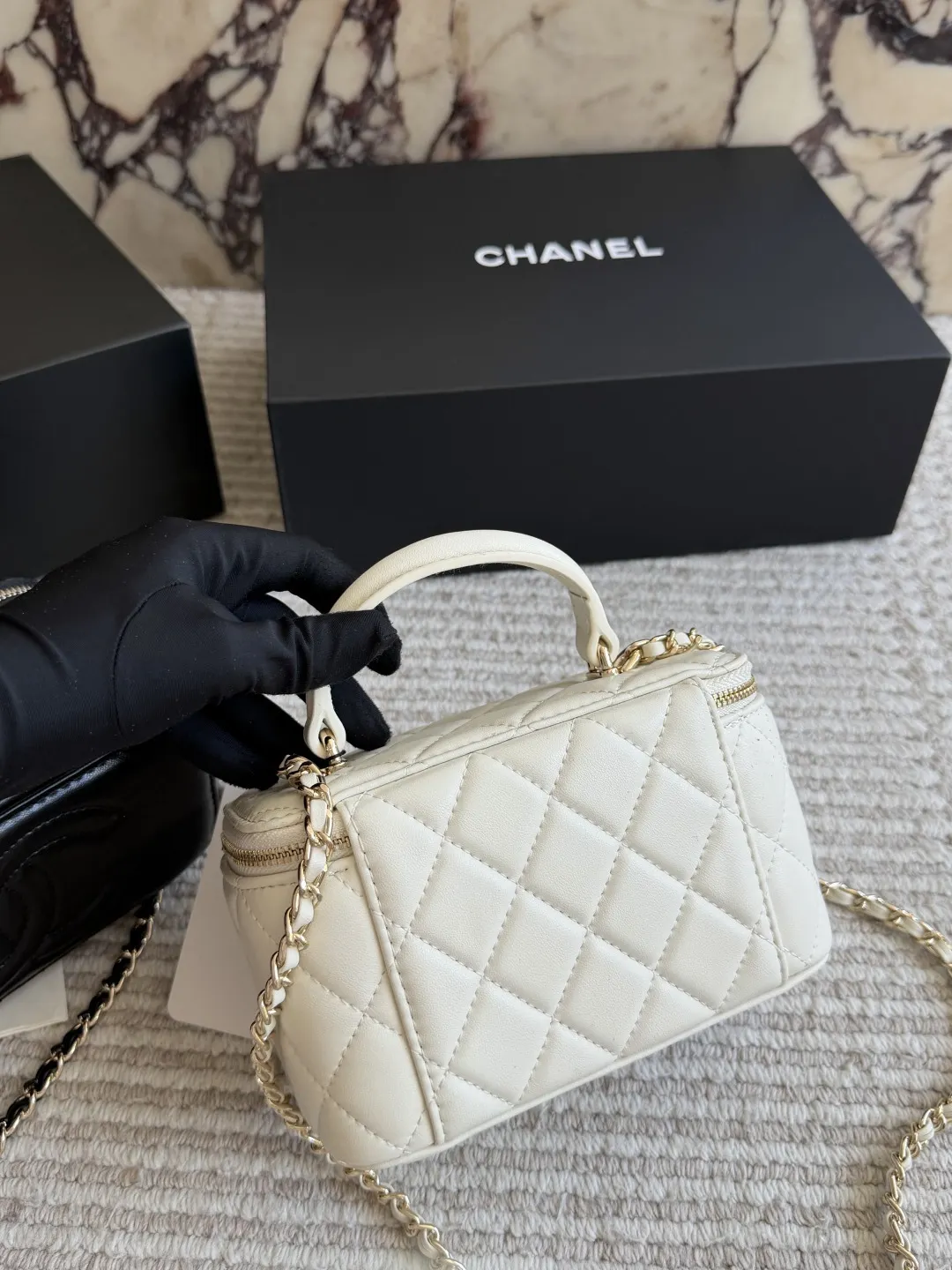 Chanel Quilted Lambskin Vanity Case Bag D31018415 — view 6
