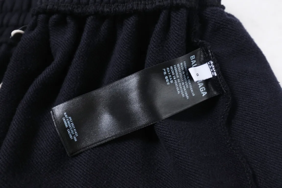 Embroidered Logo Cotton-Blend Sweat Shorts D18522554 — view 9