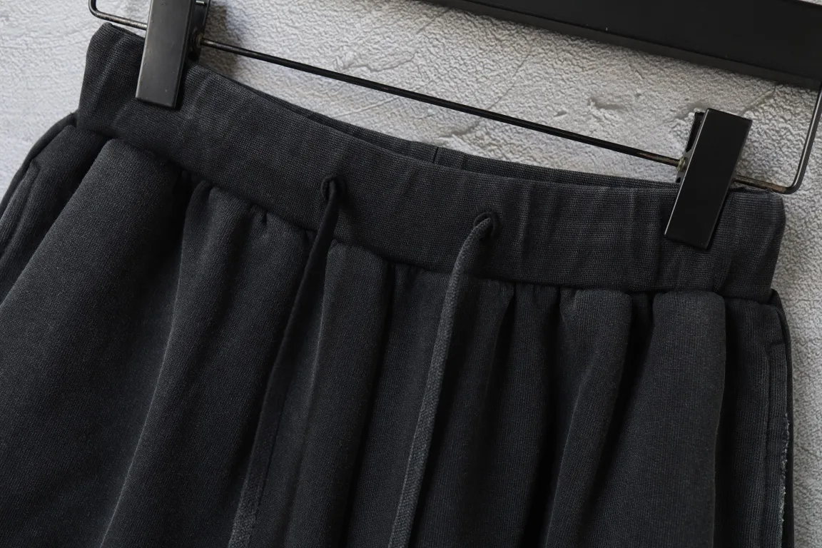 Washed Graphic Print Sweat Shorts D21522599 — view 7