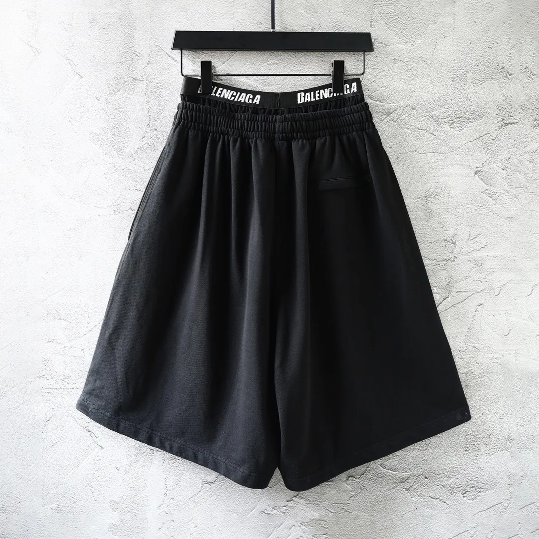 Trompe L'oeil Double-Waistband Sweat Shorts D21922619 — view 2