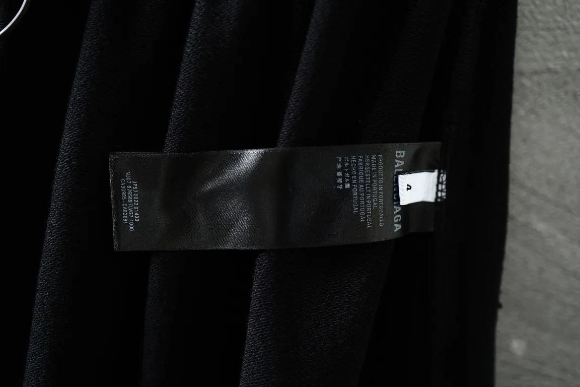 Trompe L'oeil Double-Waistband Sweat Shorts D21922619 — view 9