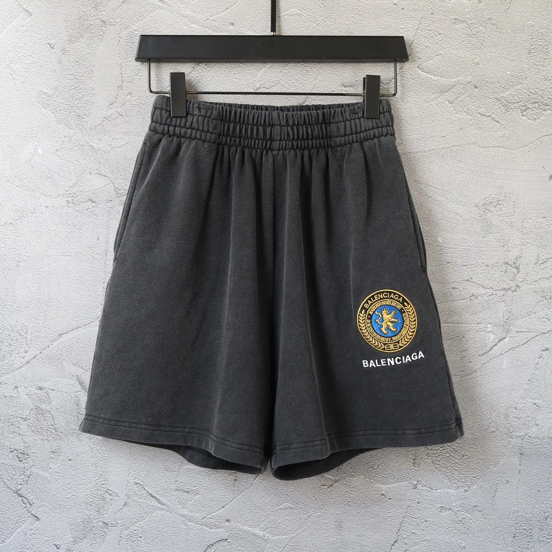Embroidered Crest Washed Cotton Shorts D19922600