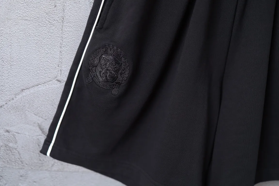 Embroidered Logo Track Shorts D19922604 — view 4
