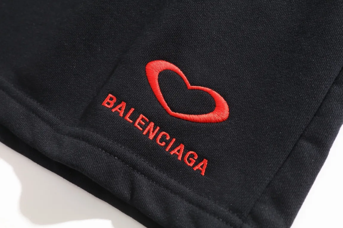 Valentine's Heart Embroidered Cotton Shorts D19922595 — view 12