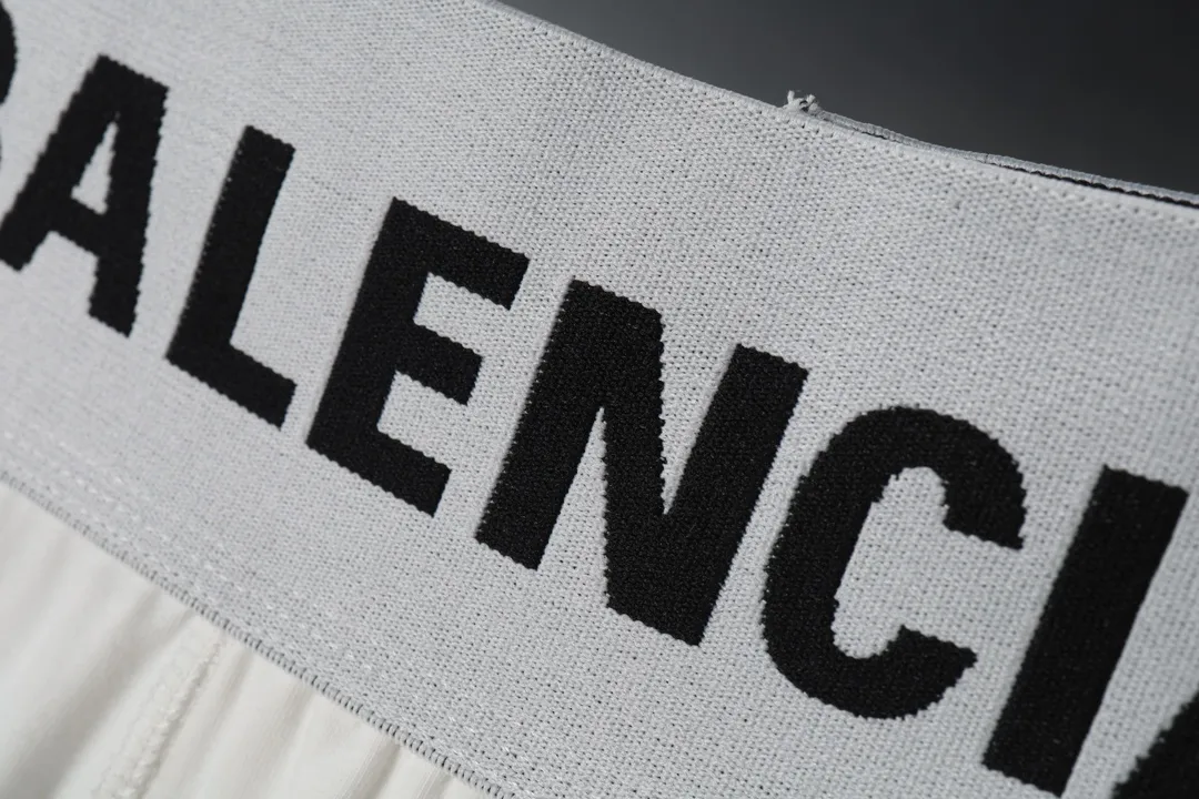 Trompe L'oeil Layered Logo Sweat Shorts D20522579 — view 5