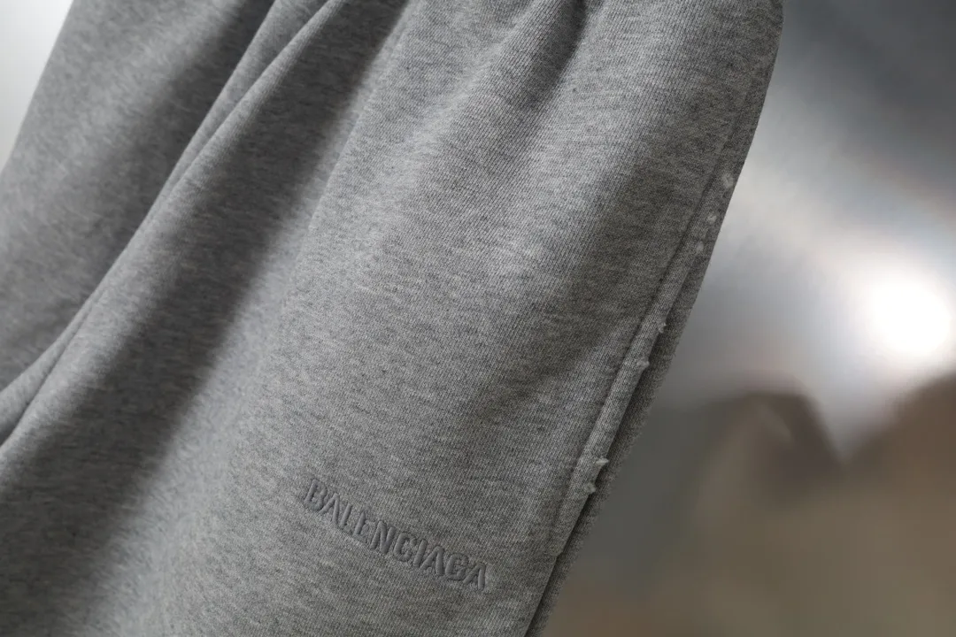 Trompe L'oeil Layered Logo Sweat Shorts D20522579 — view 8