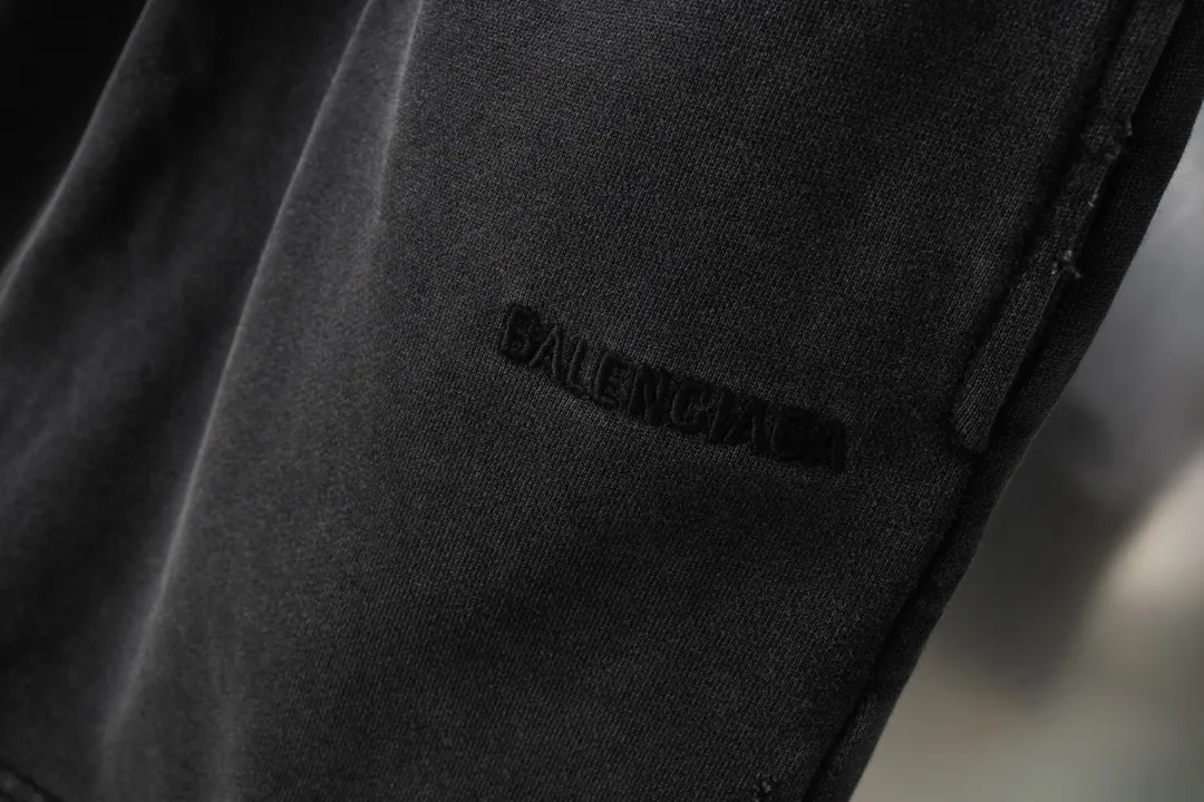Trompe L'oeil Layered Logo Sweat Shorts D20522579 — view 24