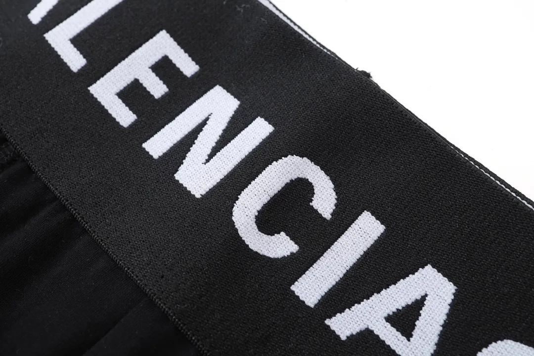 Trompe L'oeil Layered Logo Sweat Shorts D20522579 — view 32