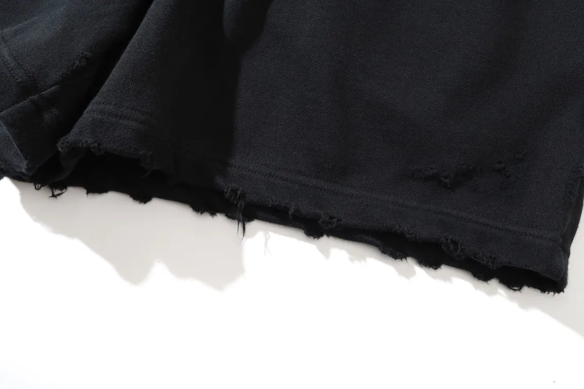 Distressed Logo Rhinestone Sweat Shorts D19522603 — view 16