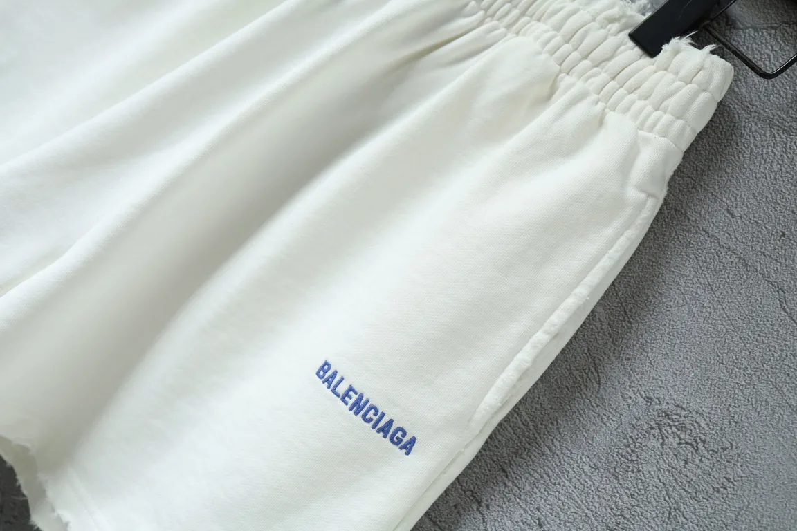 Logo Embroidered Distressed Cotton Shorts D19522602 — view 4