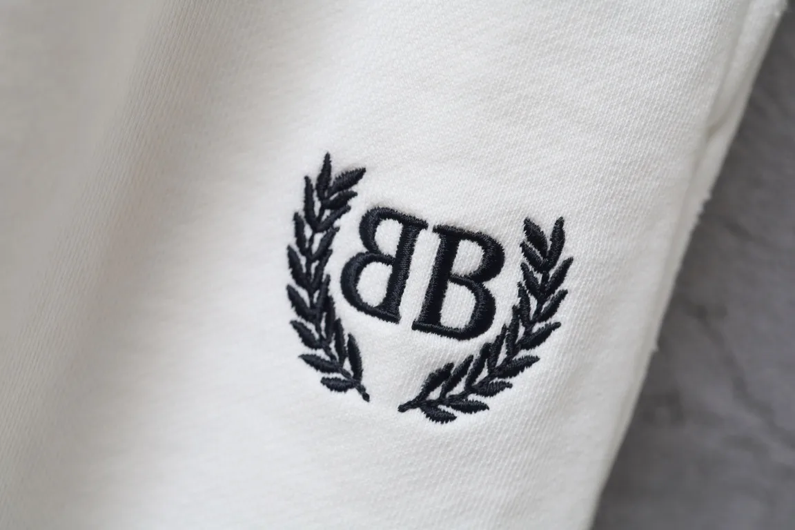 Embroidered Logo Raw-Hem Sweat Shorts D19922597 — view 4