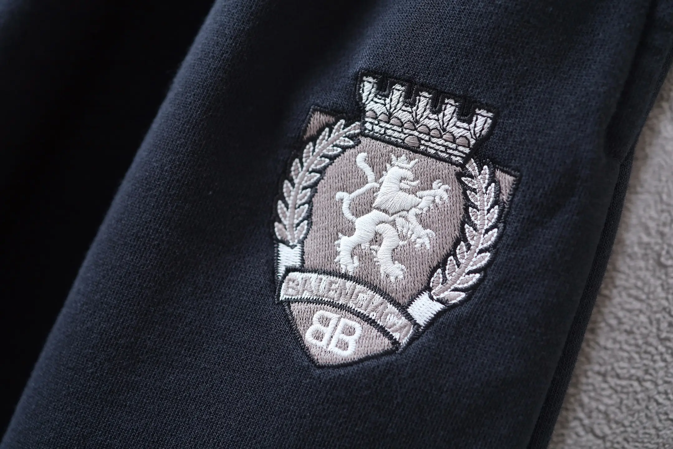 Embroidered Crest Cotton-Jersey Shorts D19922583 — view 21