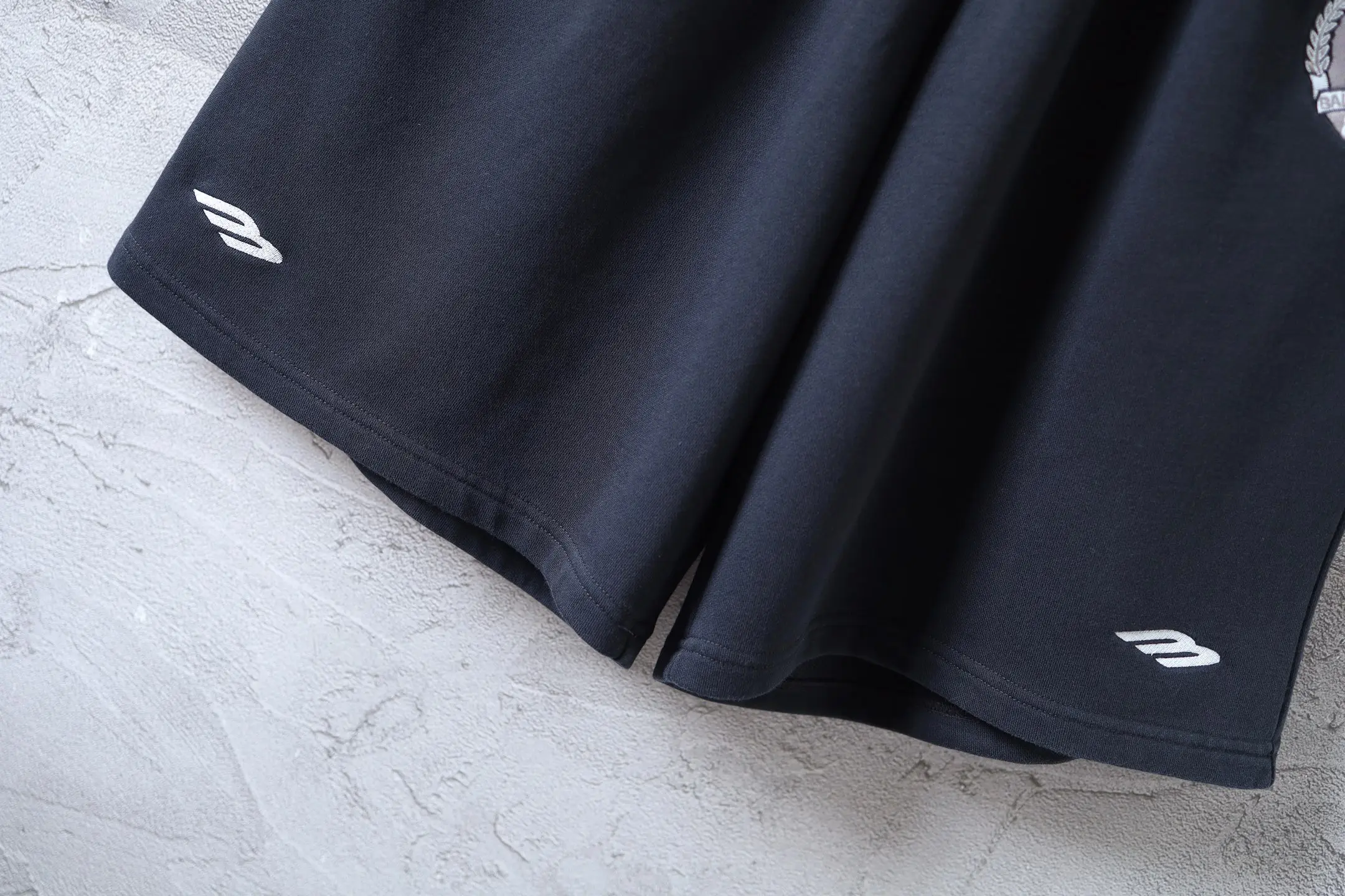 Embroidered Crest Cotton-Jersey Shorts D19922583 — view 23