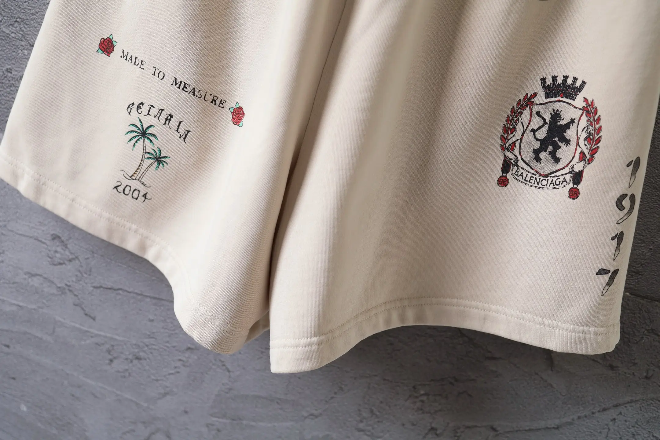 Graffiti Print Cotton Jersey Shorts D21922573 — view 7