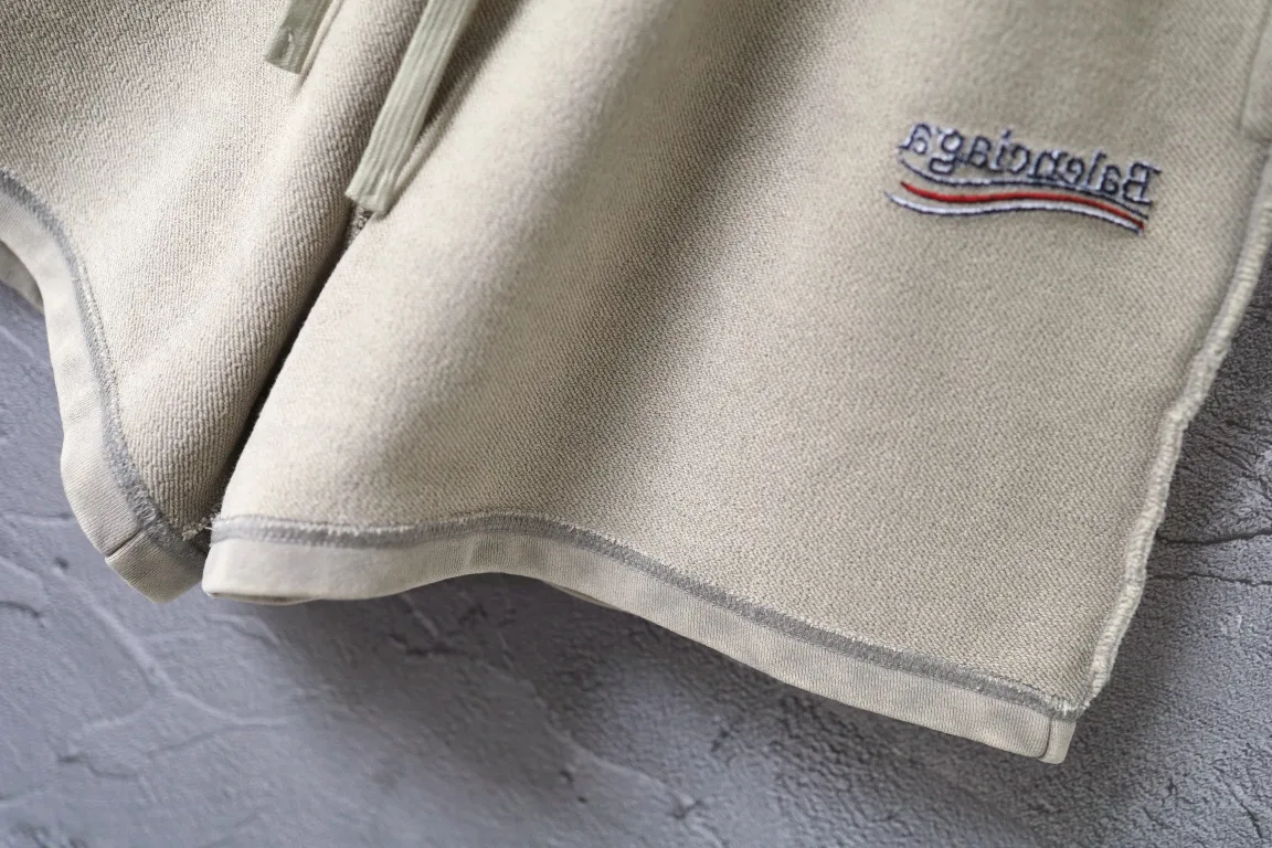 Logo Embroidered Raw-Edge Sweat Shorts D22522614 — view 5