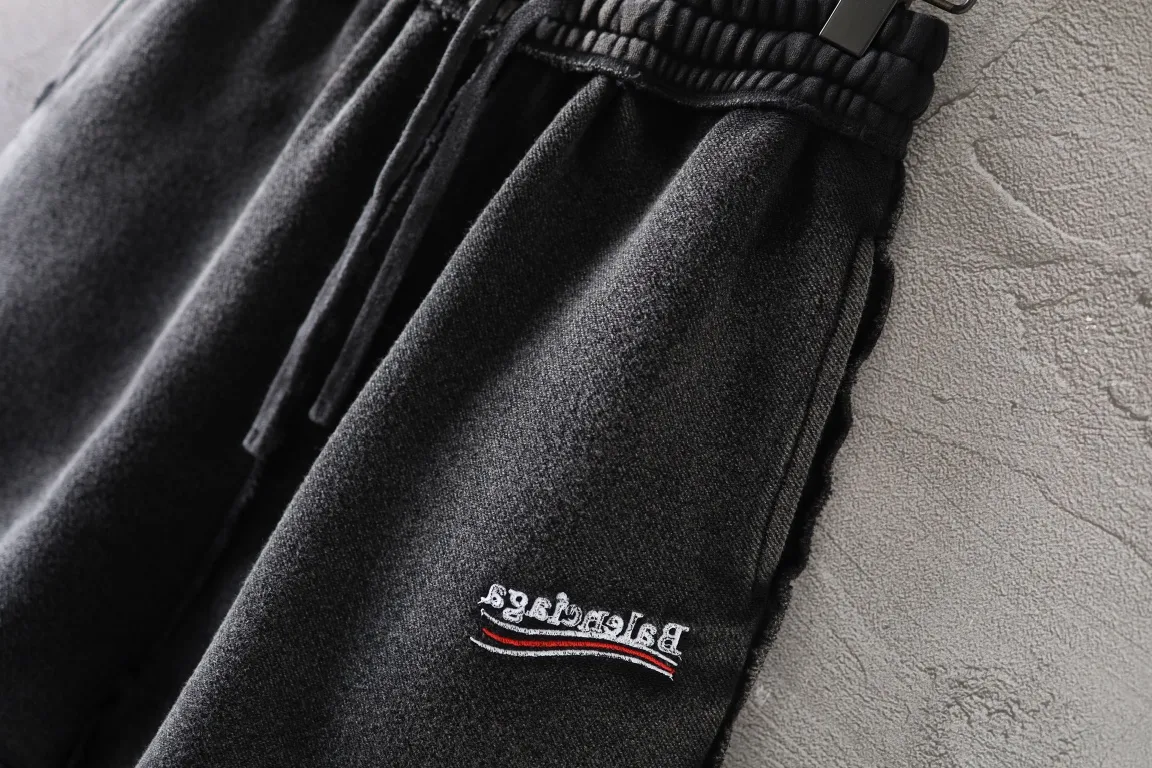 Logo Embroidered Washed Cotton Sweat Shorts D22522613 — view 7