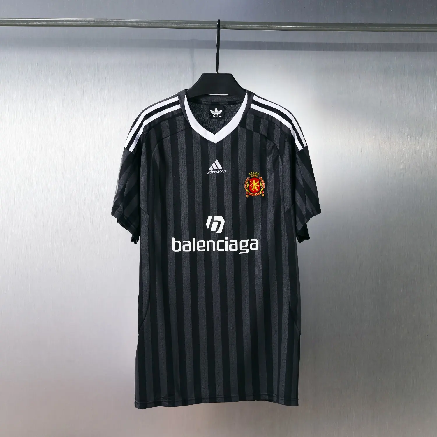 Striped Oversized Soccer Jersey D15022618