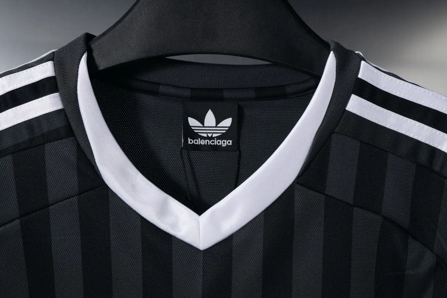 Striped Oversized Soccer Jersey D15022618 — view 5