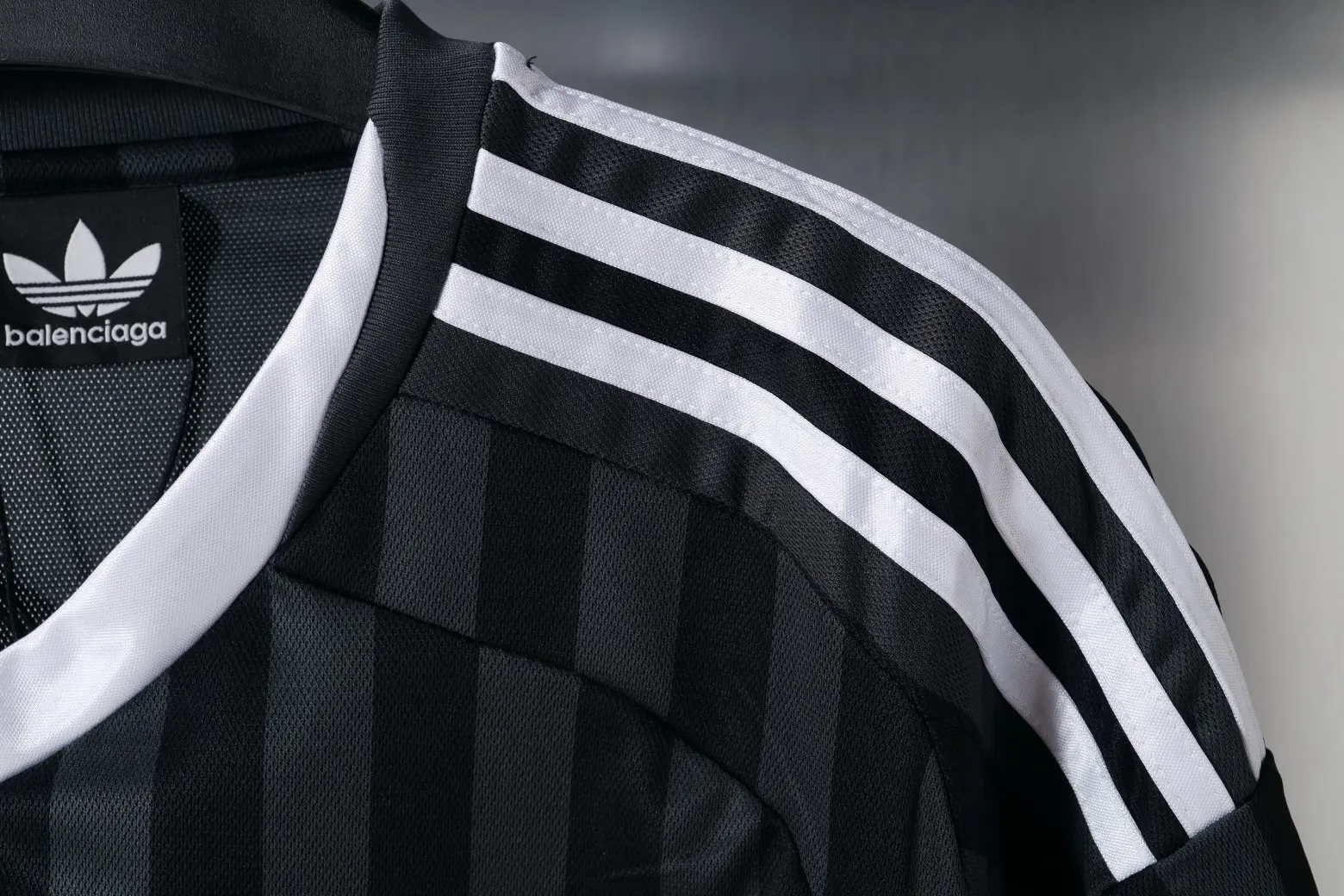 Striped Oversized Soccer Jersey D15022618 — view 6