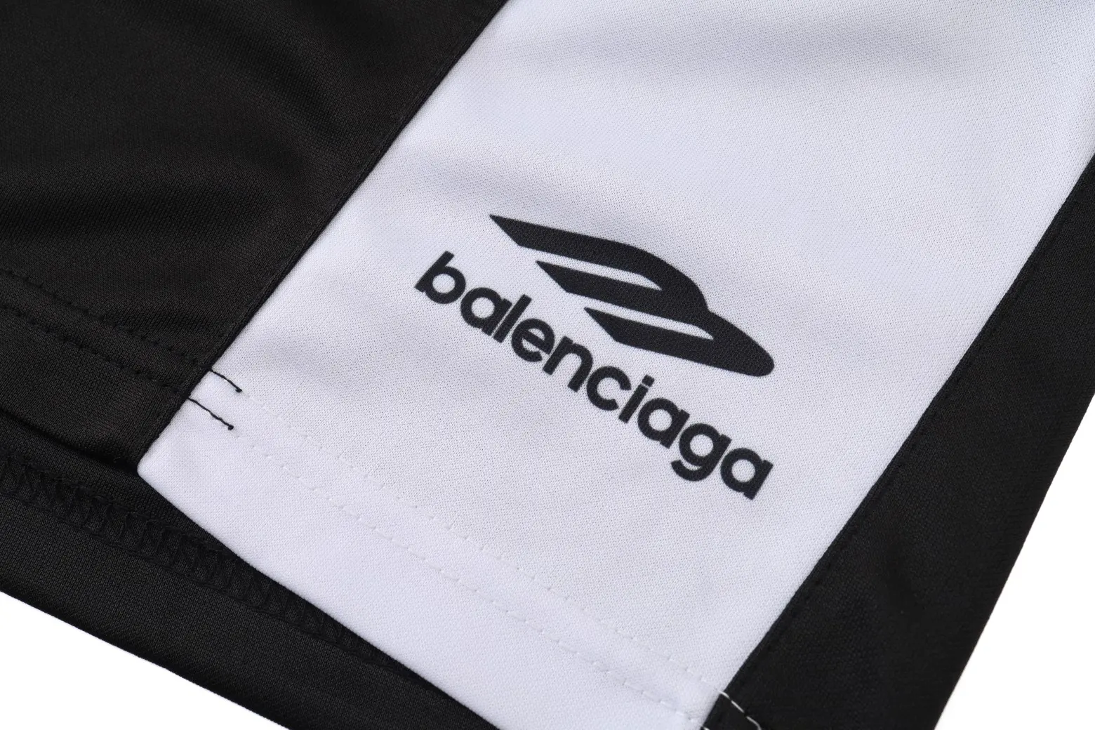 3B Logo Color-Block Mesh Sports Shorts D11920091 — view 6