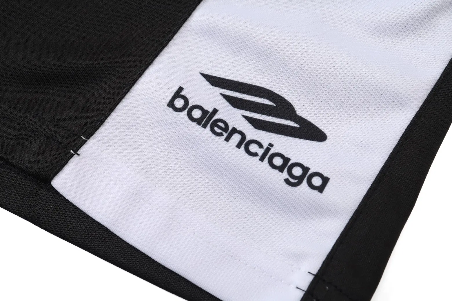 3B Logo Color-Block Mesh Sports Shorts D11920091 — view 21