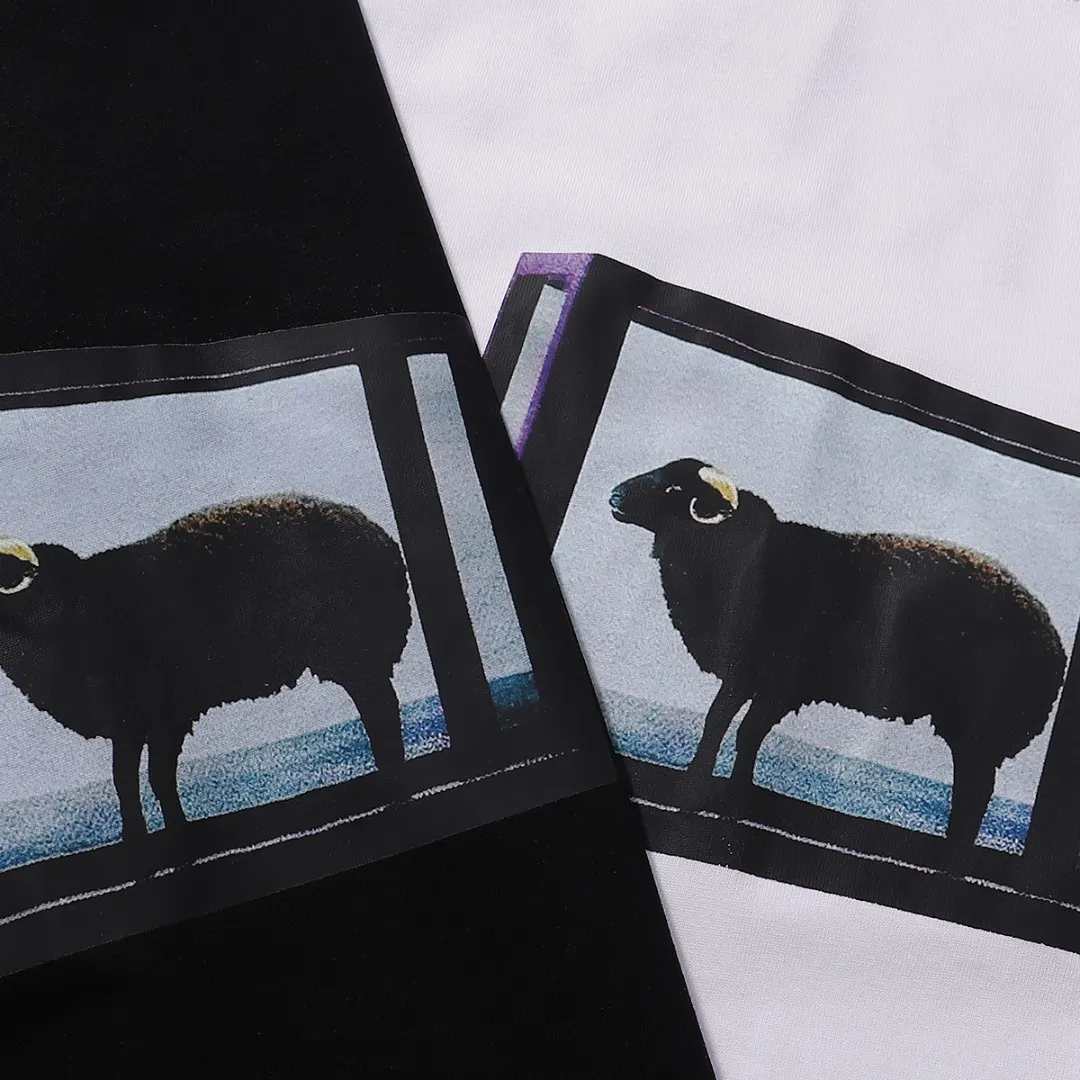 Supreme Damien Hirst Black Sheep Graphic T-Shirt D3815802 — view 8