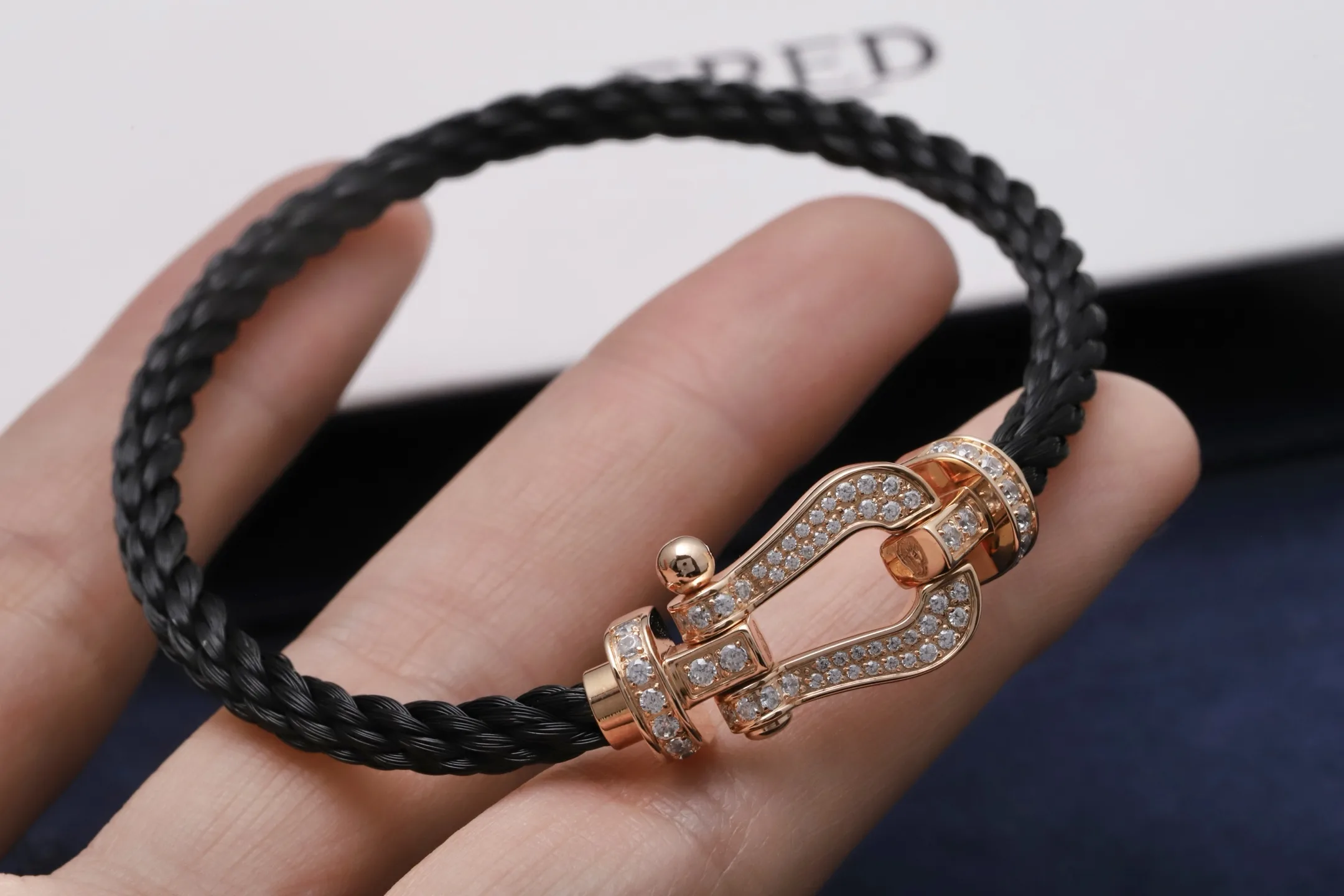 Force 10 Style Horseshoe Pave Bracelet D22017118 — view 4