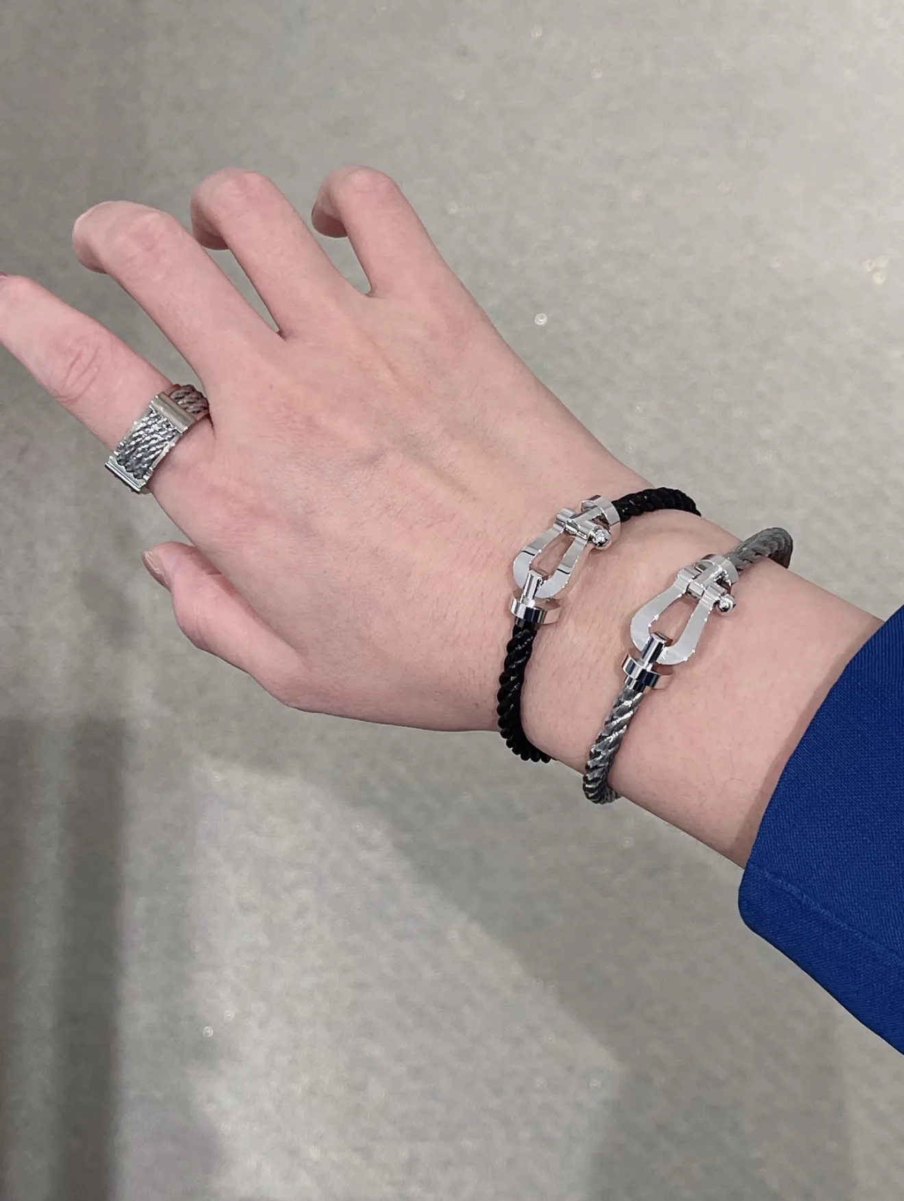 Force 10 Style Horseshoe Cable Bracelet D26017123 — view 11