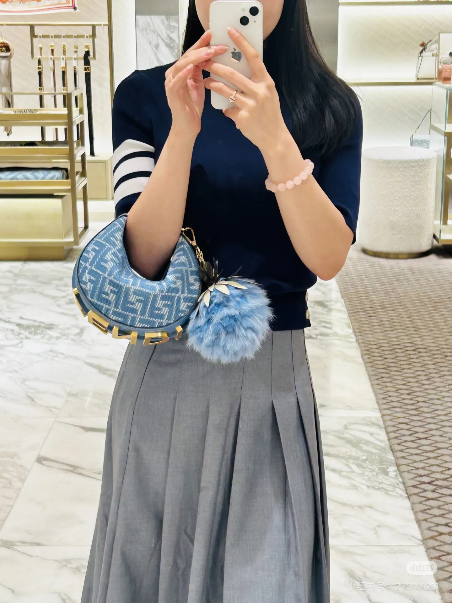 Fendi Croissant Shoulder Bag D32018097 — view 6