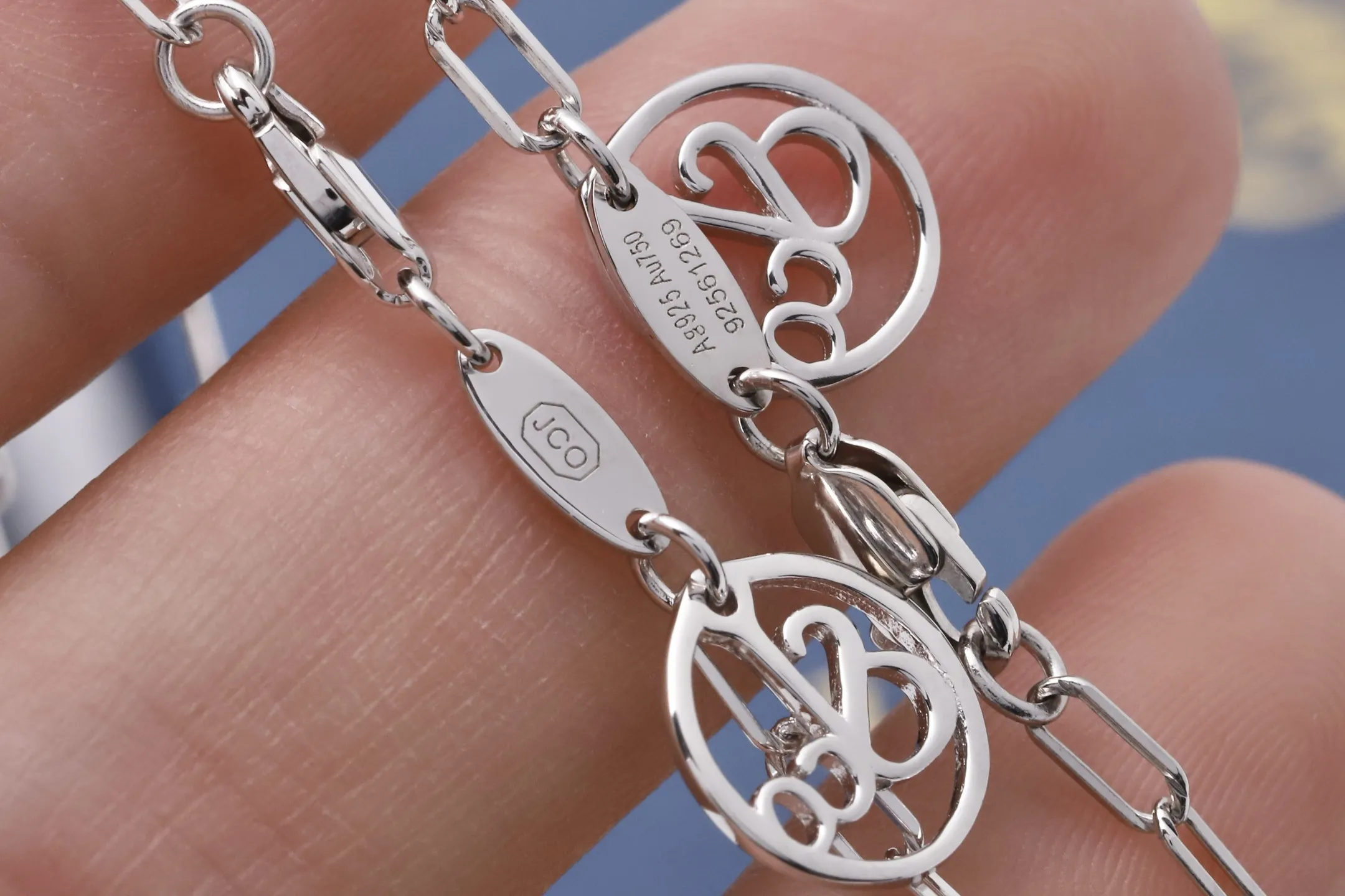 Jacob & Co. x Peaceminusone Daisy Pendant Necklace D27517027 — view 6