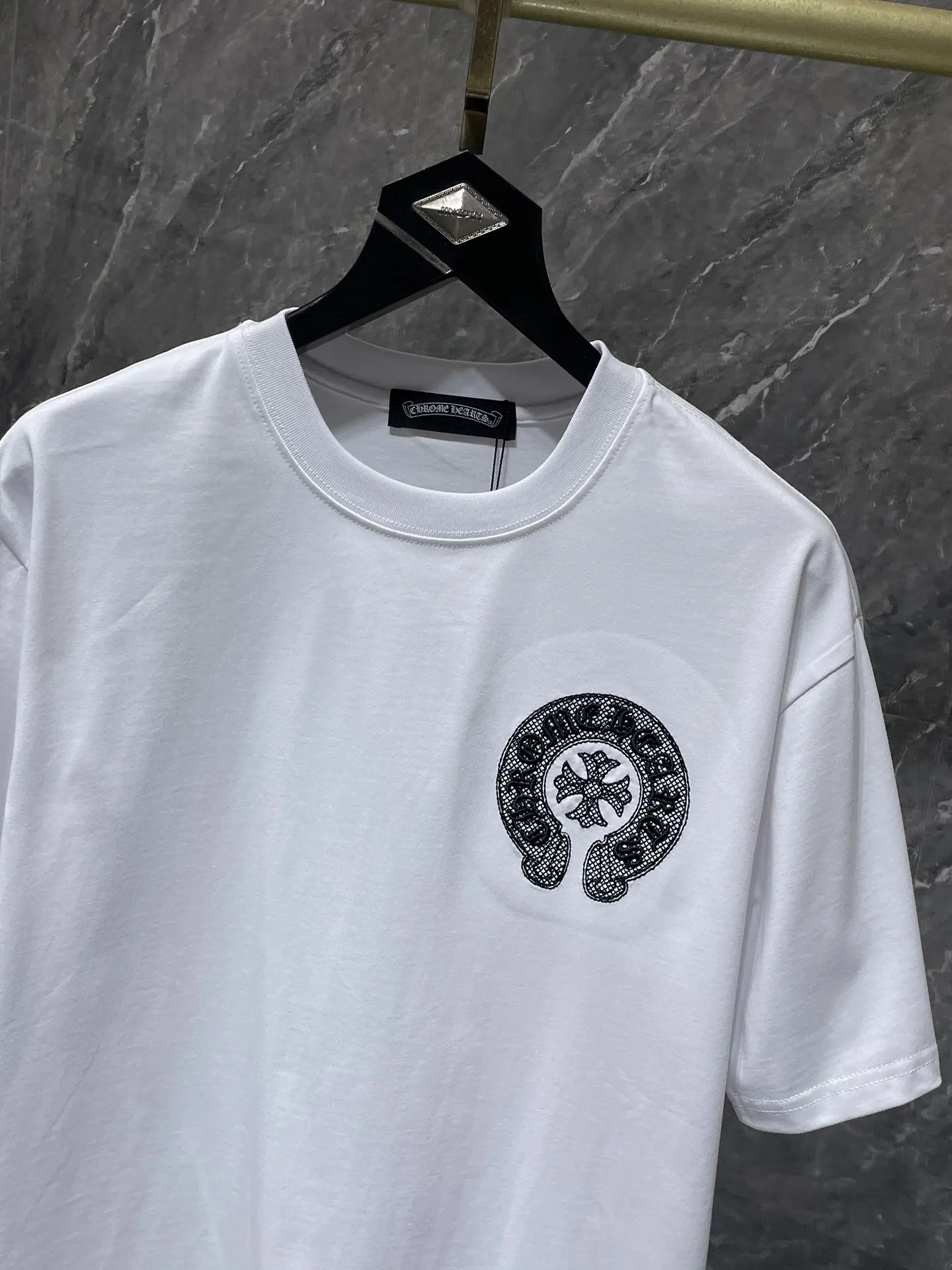 Horseshoe Logo Embroidered Cotton T-Shirt D11012057