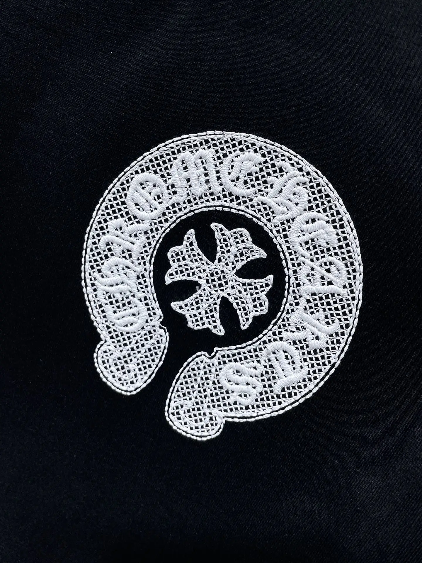 Embroidered Horseshoe Logo Cotton T-Shirt D6015888 — view 5