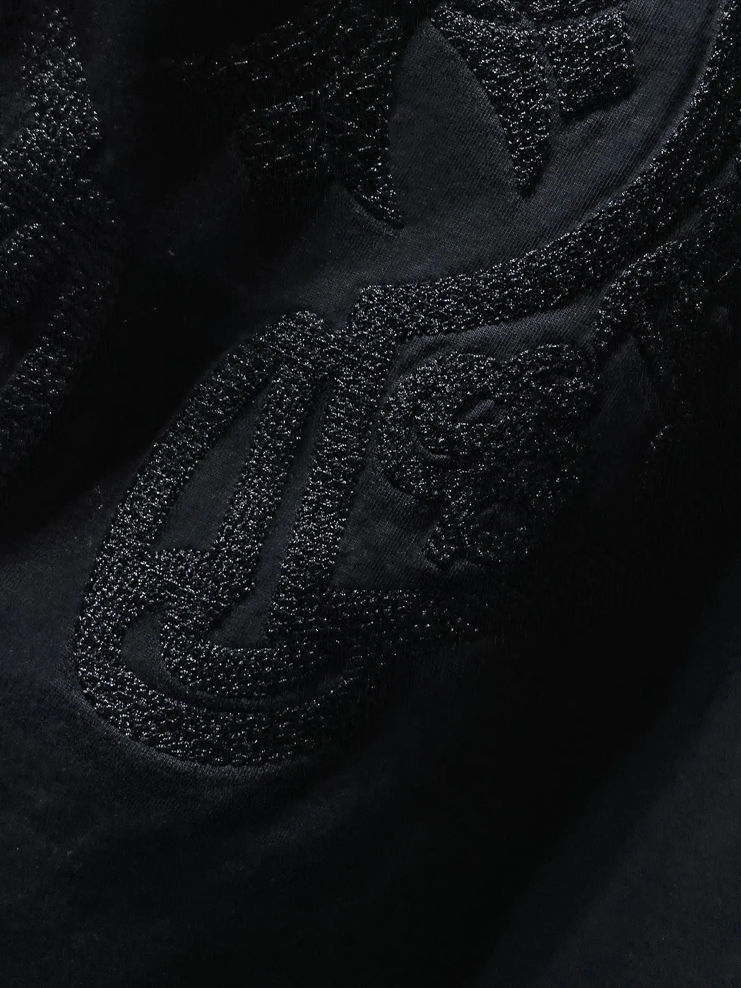 Embroidered Horseshoe Cross T-Shirt D11512053 — view 7