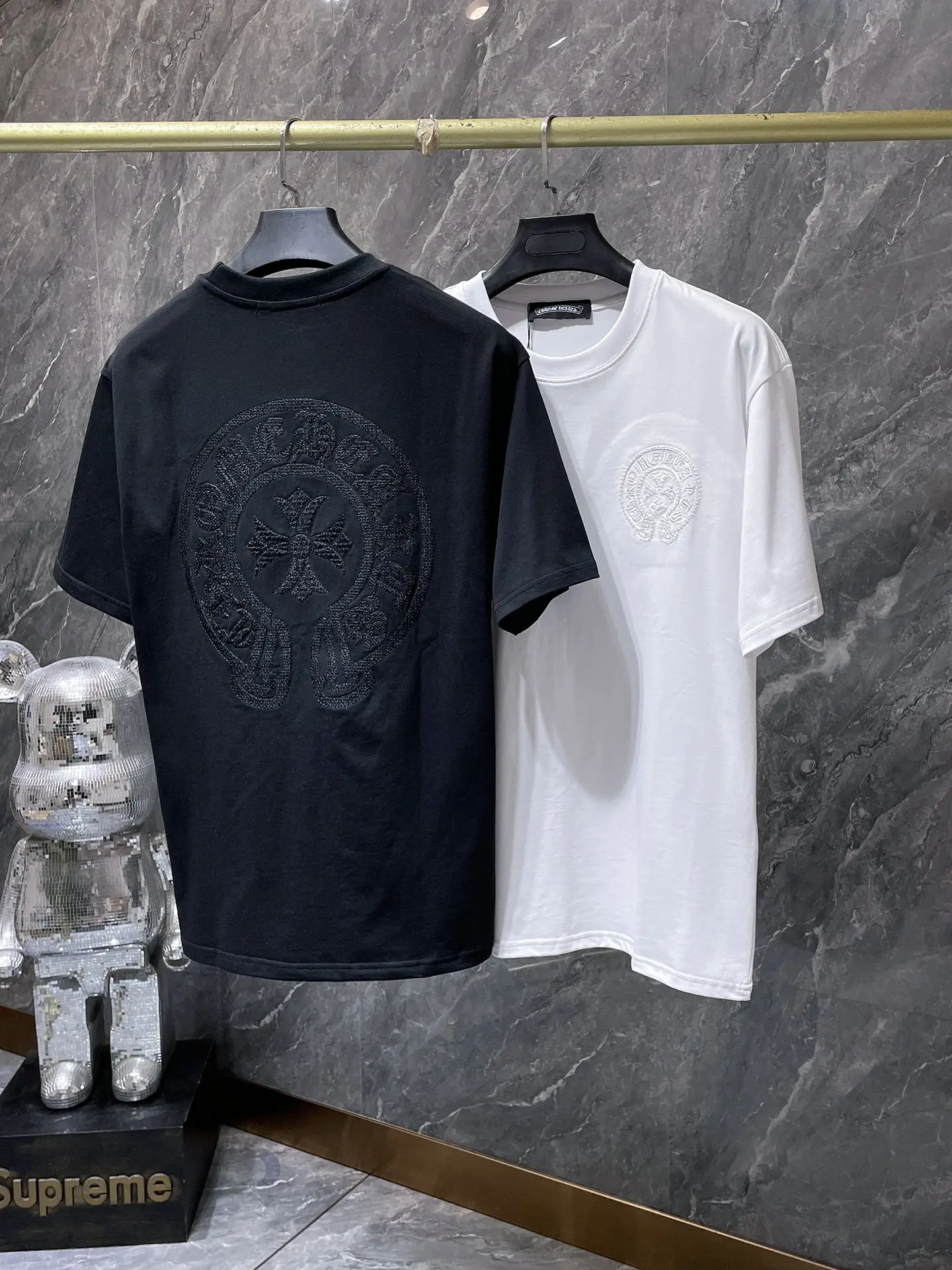 Horseshoe Cross Embroidered Cotton T-Shirt D6515885