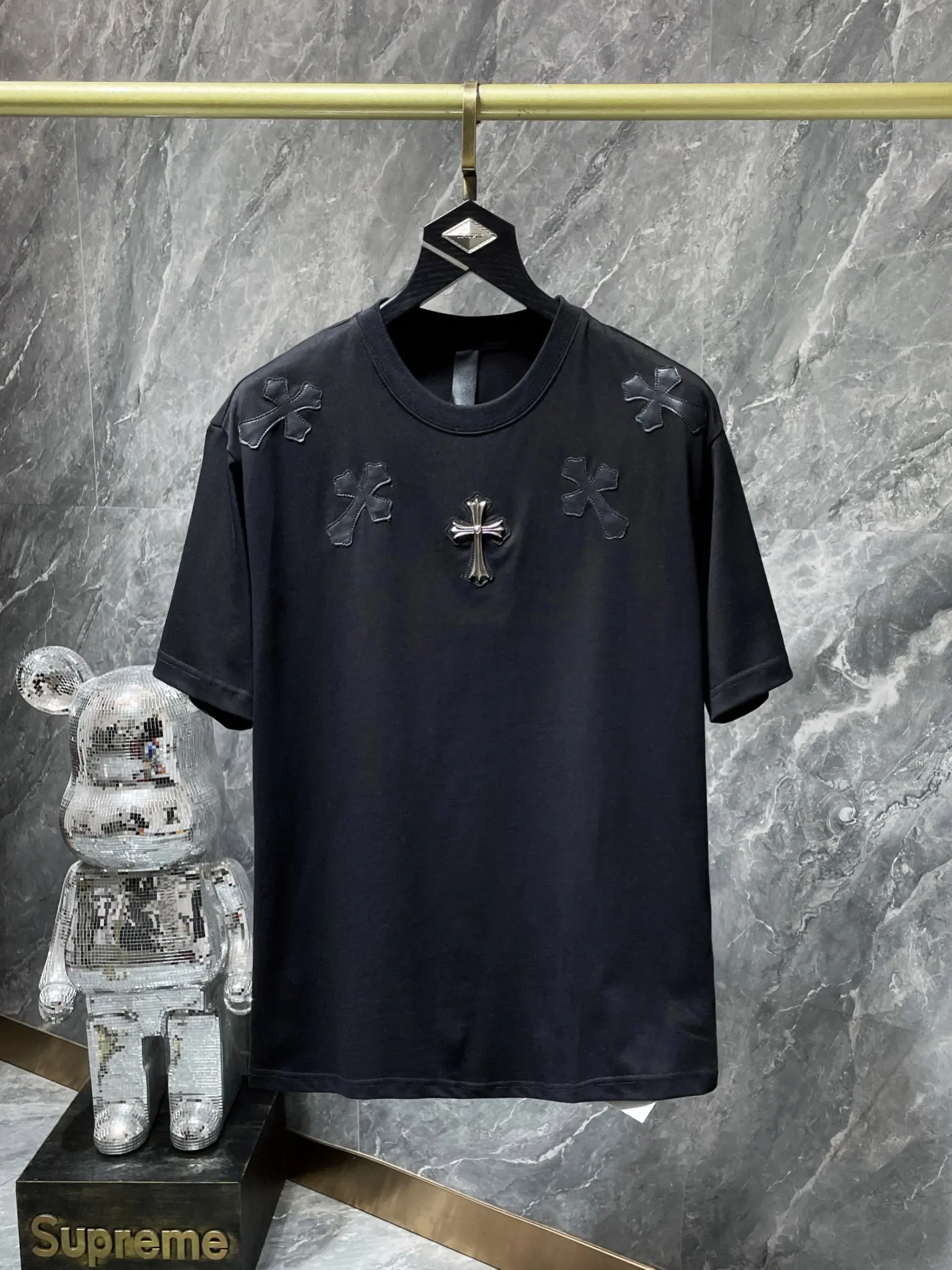 Leather Cross Patch Cotton T-Shirt D11012051 — view 5