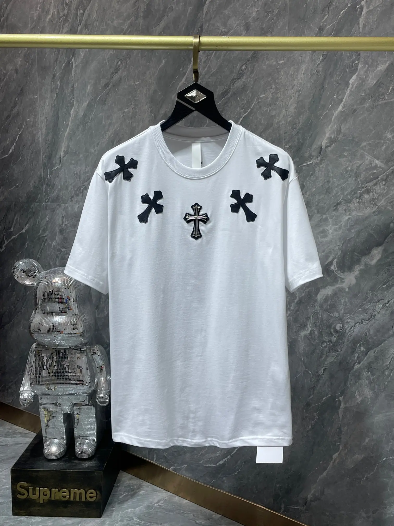 Leather Cross Patch Cotton T-Shirt D11012050 — view 5