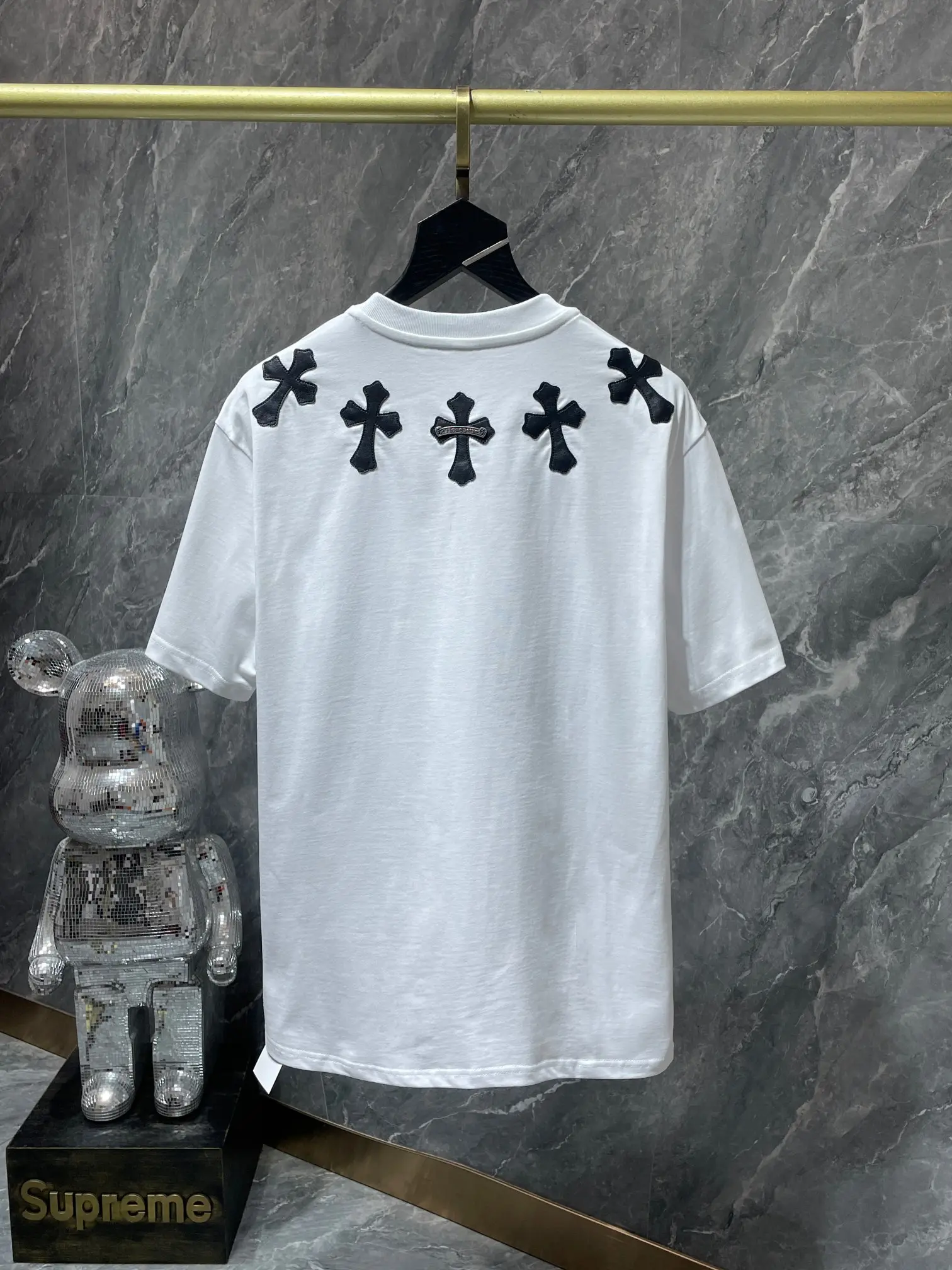 Leather Cross Patch Cotton T-Shirt D11012050 — view 7