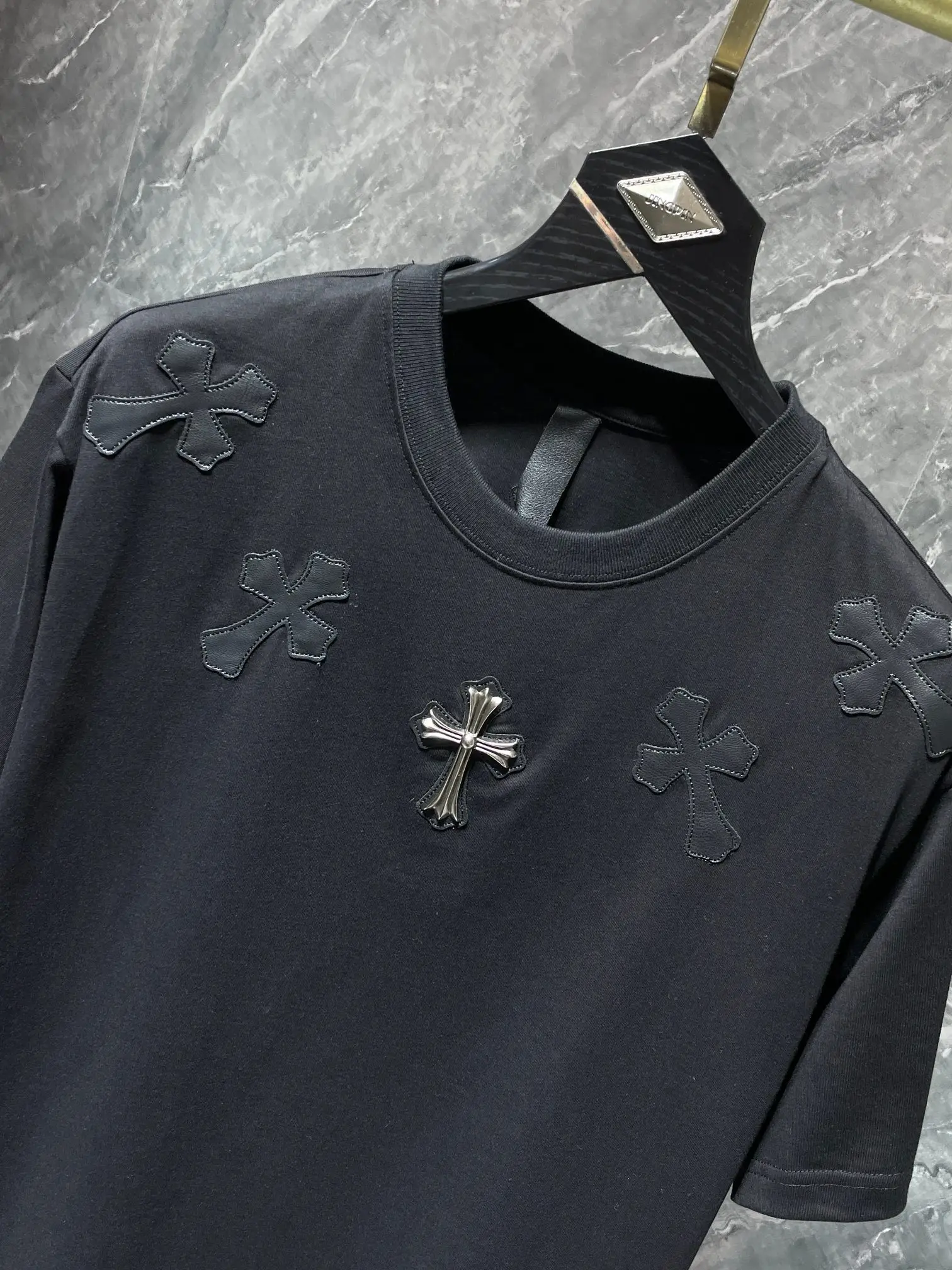 Leather Cross Patch Cotton T-Shirt D6015883 — view 2