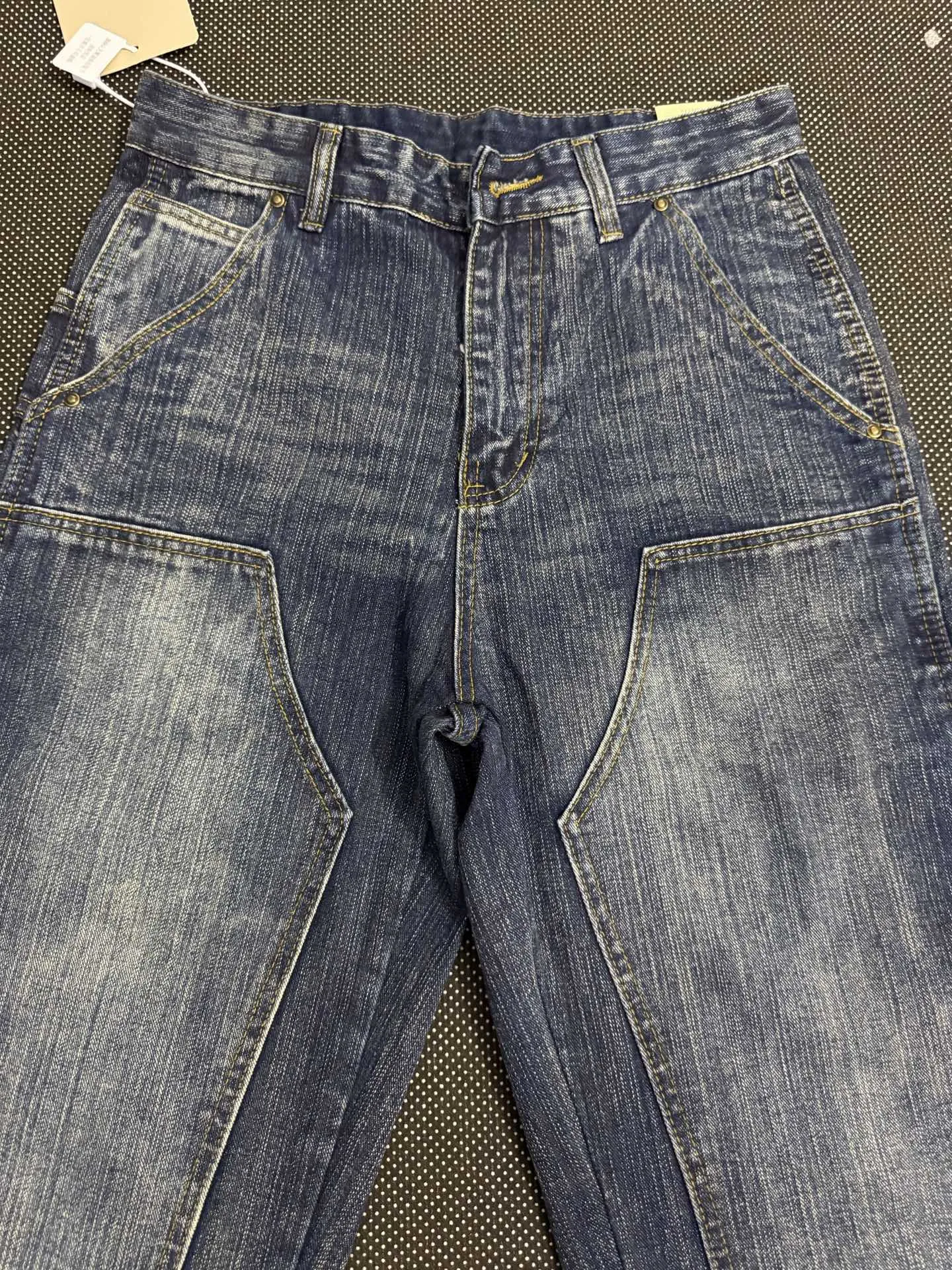 Double-Knee Washed Straight-Leg Jeans D19023132 — view 2