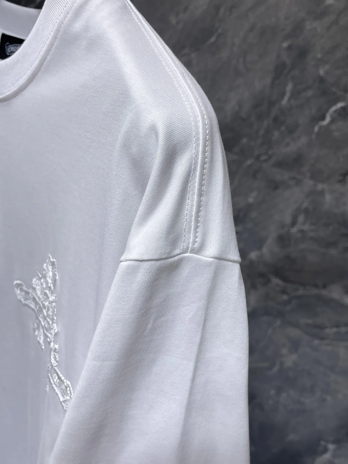 Embroidered Cross Logo Cotton T-Shirt D12012046 — view 8