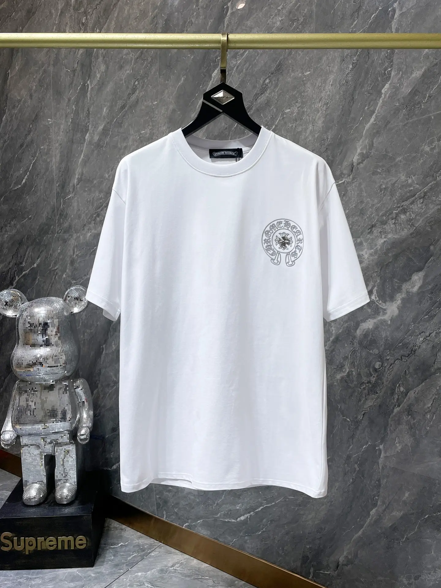 Horseshoe Logo Rhinestone Cotton T-Shirt D12012045 — view 4