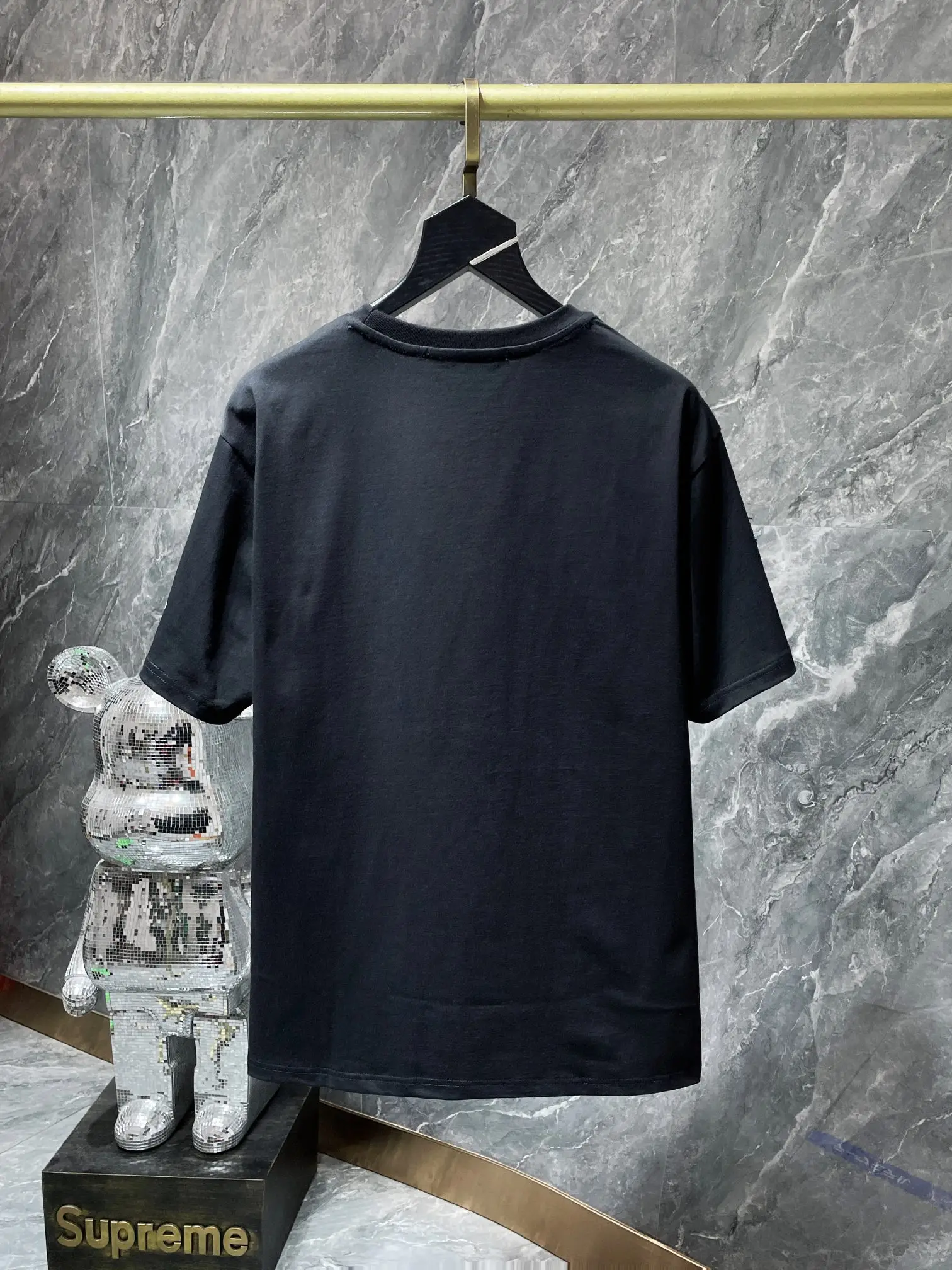 Leather Patch Cross Embroidered T-Shirt D6015875 — view 6