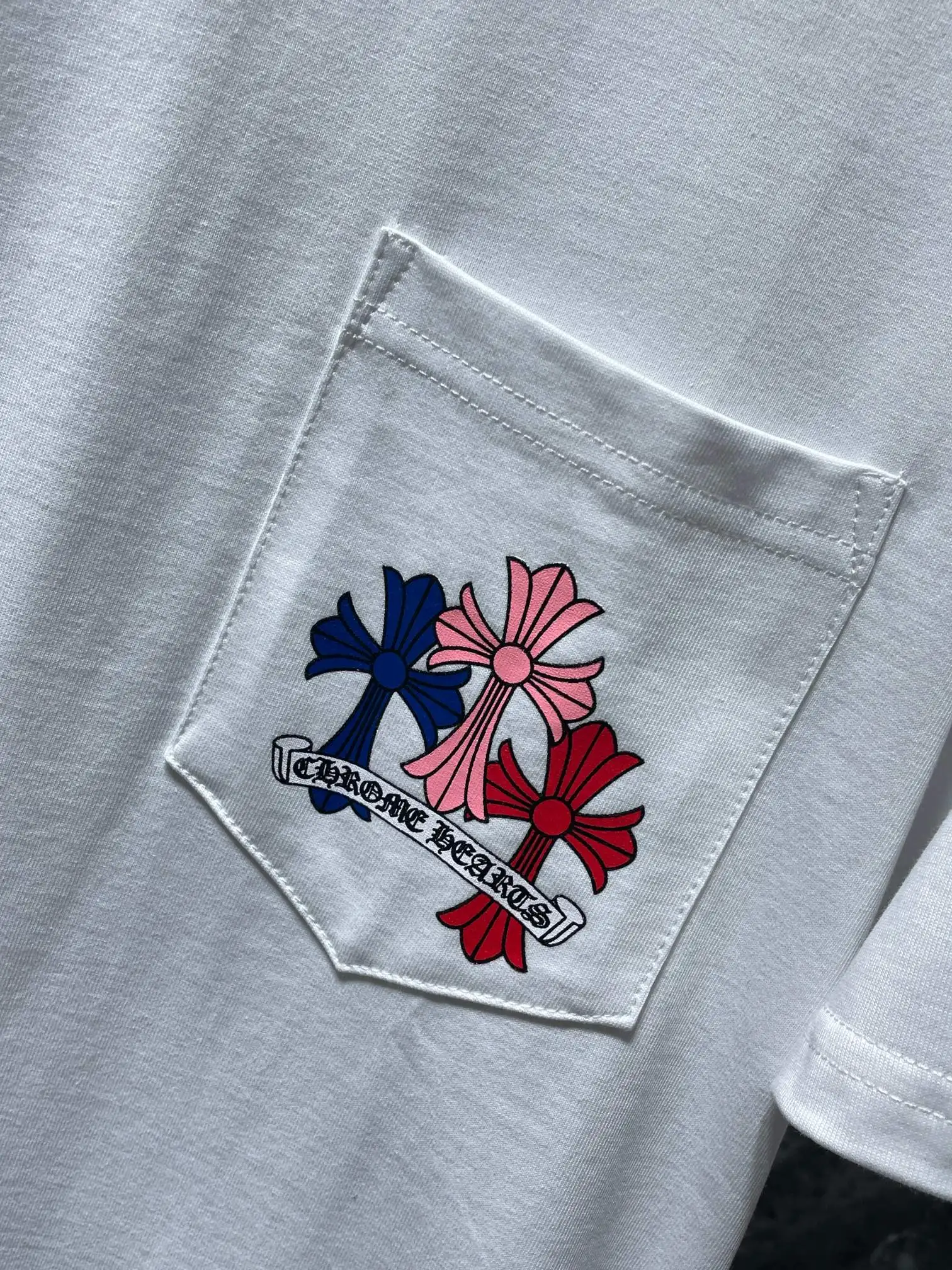 Cross Graphic Pocket T-Shirt D10512041 — view 2