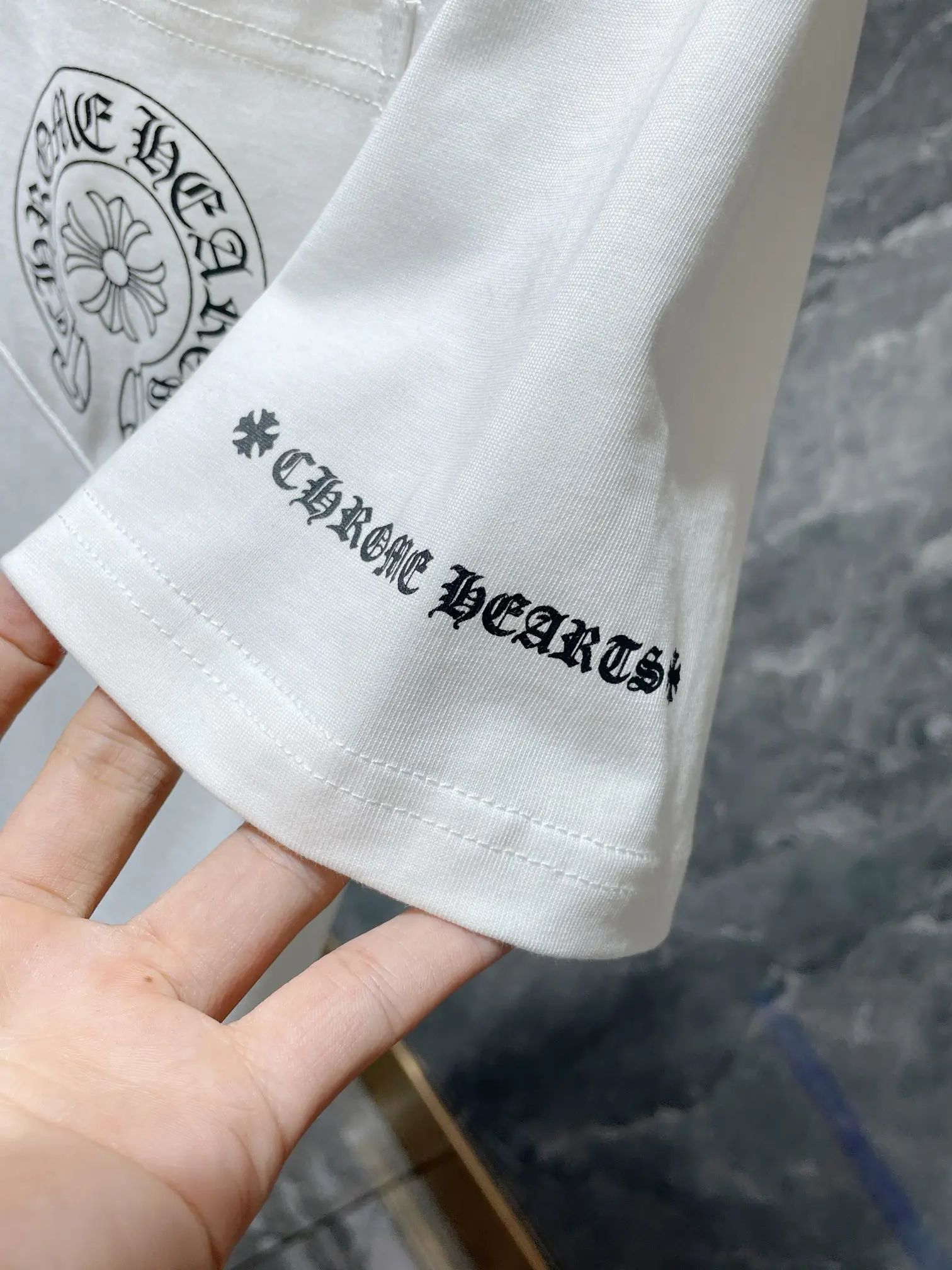 Chrome Hearts Horseshoe Logo Pocket T-Shirt D5515871 — view 3