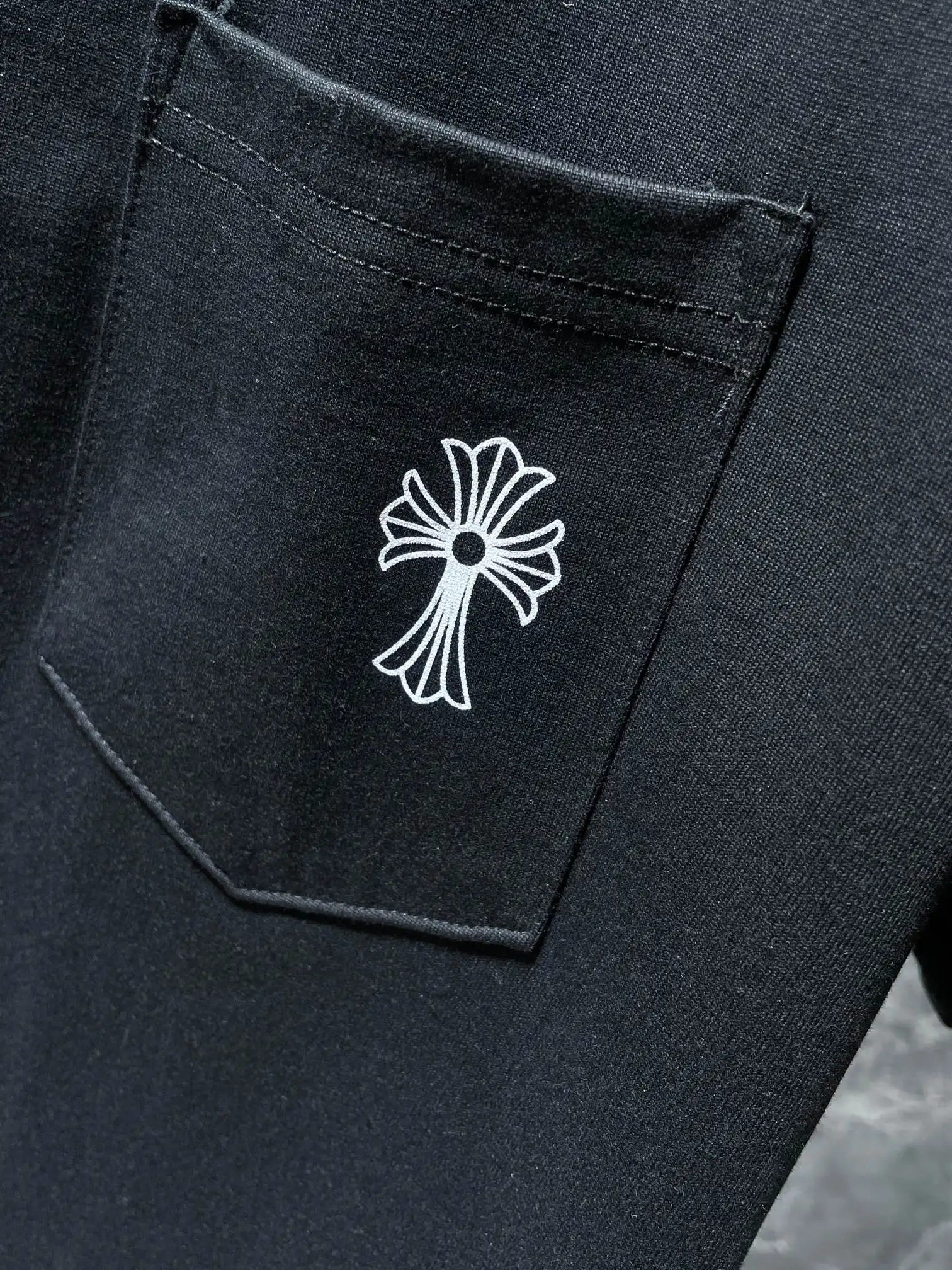 Logo-Print Cotton-Jersey Pocket T-Shirt D10512037 — view 3