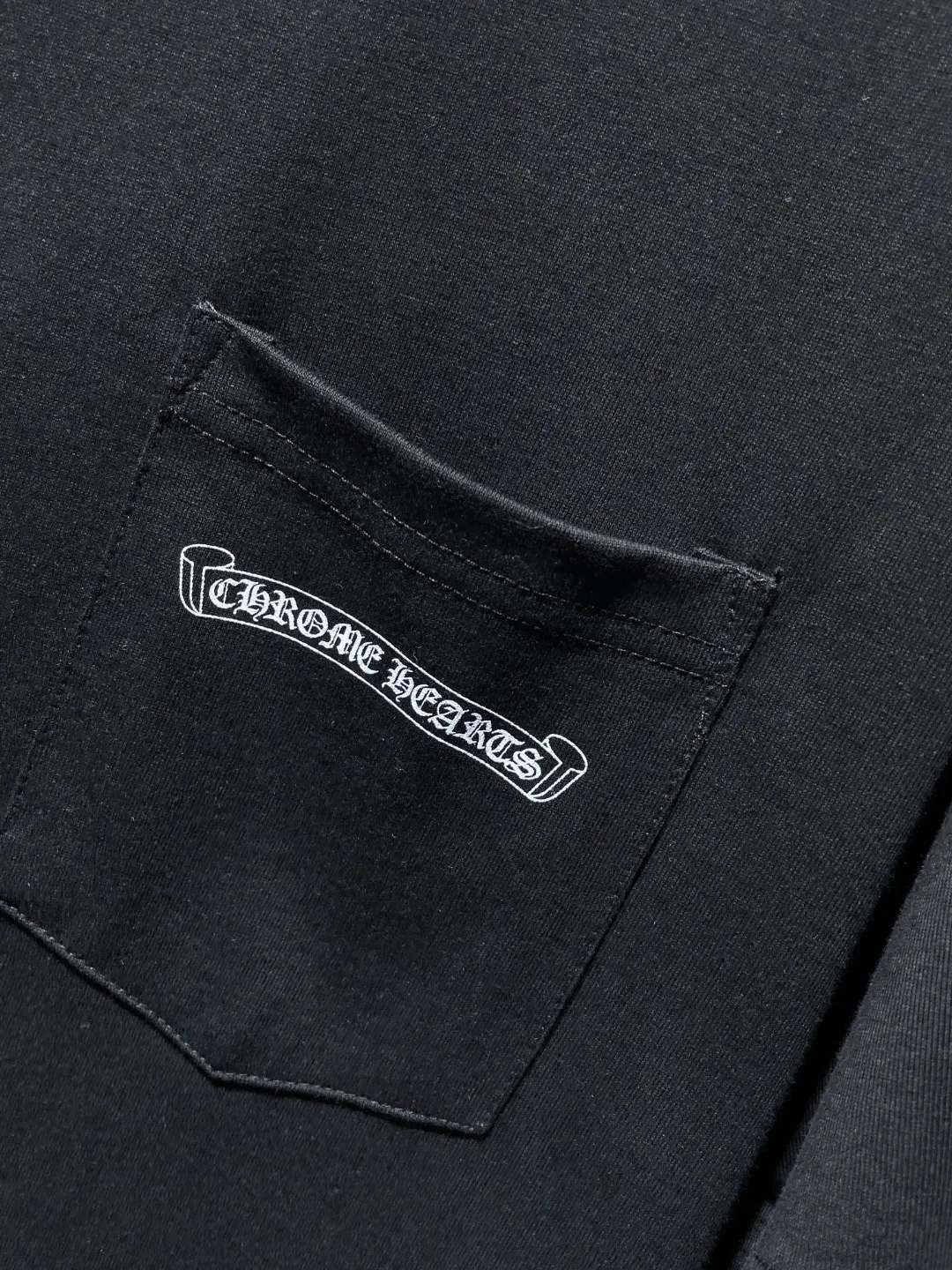 Logo-Print Cotton-Jersey Pocket T-Shirt D5515866 — view 2