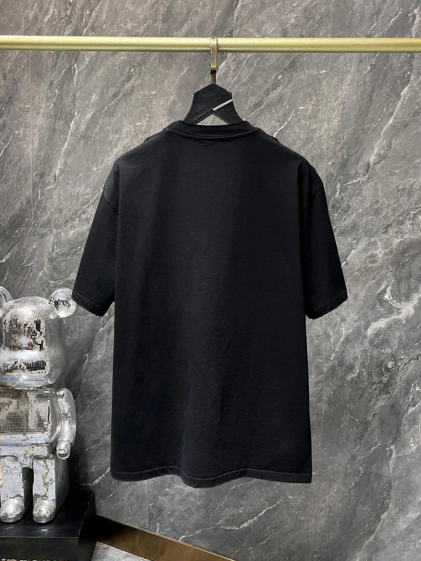 Distressed Cross Embellished T-Shirt D6015862 — view 3