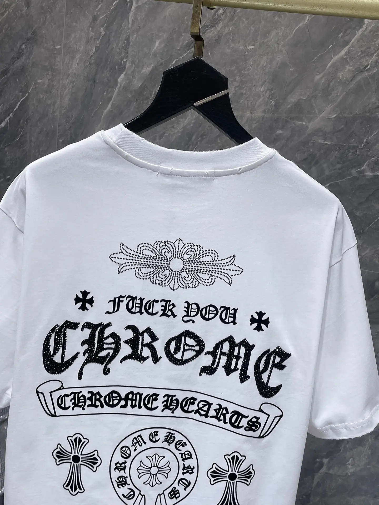 Rhinestone Horseshoe Logo T-Shirt D12012026 — view 5