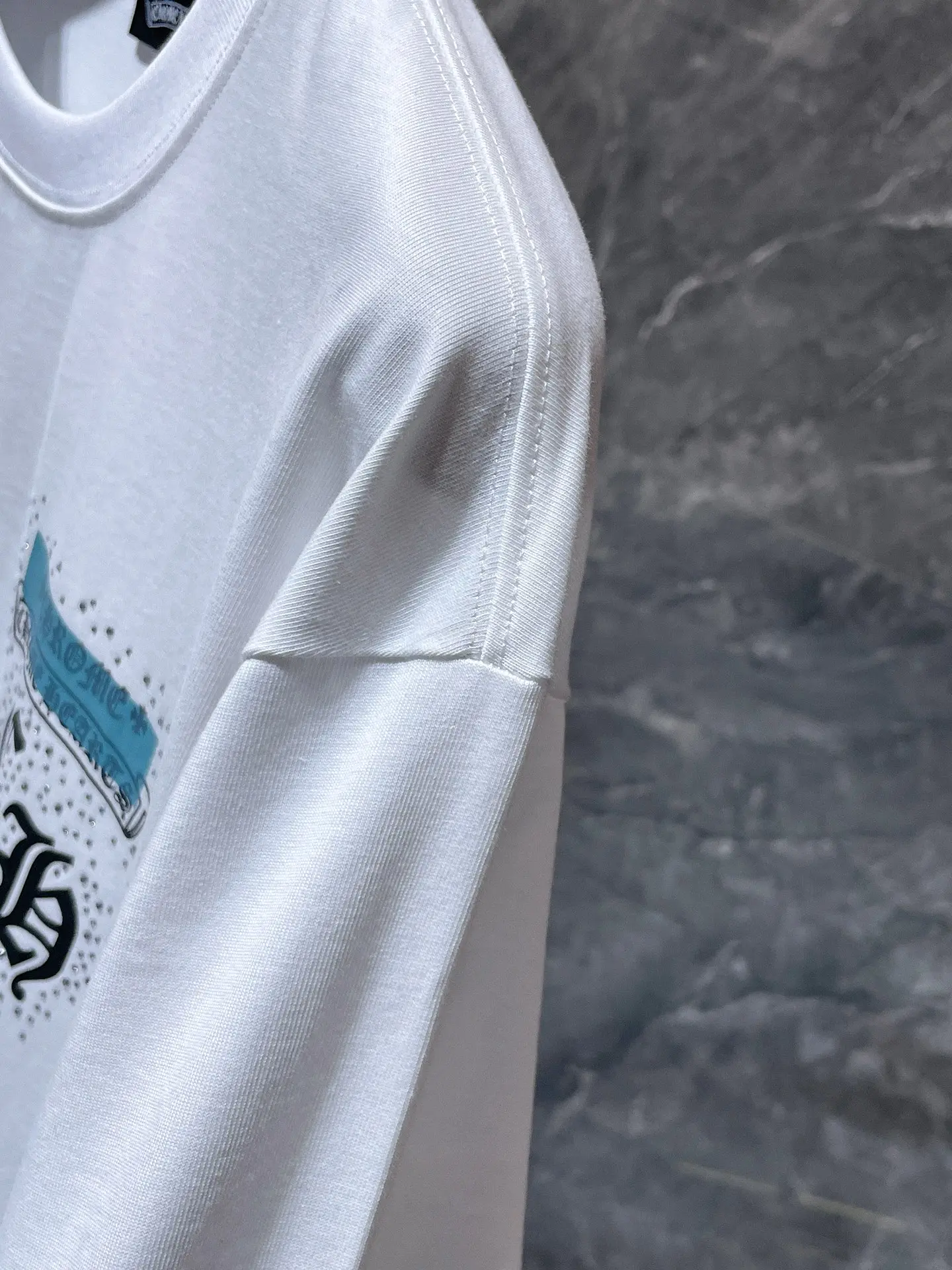 Rhinestone Logo Graphic T-Shirt D11512002 — view 7