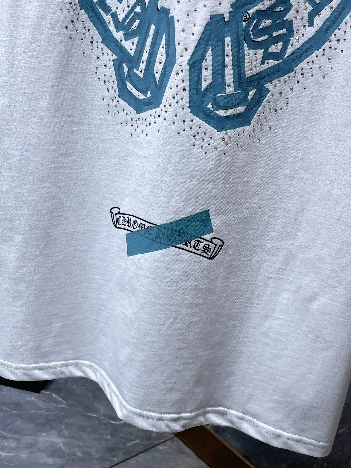 Rhinestone Logo Graphic T-Shirt D6515837 — view 2